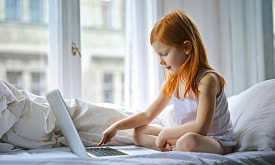 Друг, тренер или обманщик? Как искусственный интеллект влияет на учебу и характер ребенка