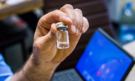 “Белорусы с предубеждением относятся к белорусскому”. Директор медкомпании Андрей Людчик - о проблемах в медицинском бизнесе