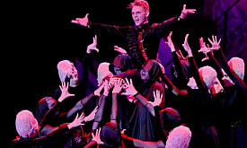 Самые яркие театральные премьеры года: от "Мроіва" до "Мужчины в подарок"