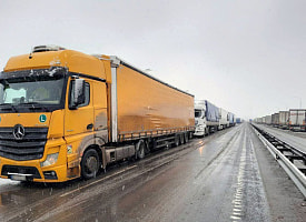 На российской границе развернули 600 кг колбасы и сметаны из Беларуси. Что забыл перевозчик?