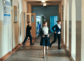 Эти вещи могут забирать у учащихся в школе, а родителям выписать штраф