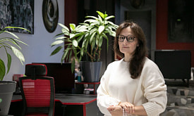 “Ребенок говорит с ИИ, а не с мамой”. Ученый-когнитивист – о новой эмоциональной зависимости детей