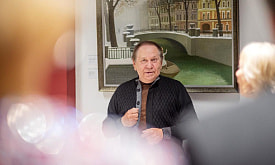 “Им немного не хватает счастья”. Художник Валентин Губарев рассказал о героях своих картин