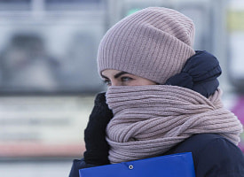 Оранжевый уровень, до -13°С и слабая метель. Что погода приготовила белорусам 15 февраля