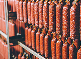 Россия вернула Беларуси более 5,5 тонн колбас и молока. Что не устроило?