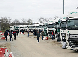 “Жалко поляков, литовцев...” – Лукашенко пообещал вернуть застрявшие в Беларуси фуры