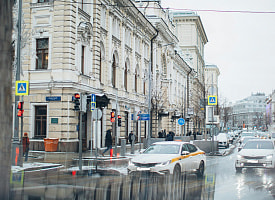 В пятницу в Беларуси могут начаться сложности с вызовом такси. Послушали профессиональное мнение