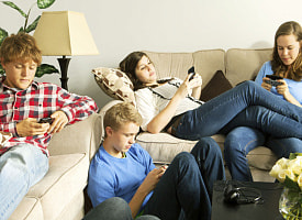 В Беларуси не планируют ограничивать доступ детей к социальным сетям