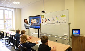 Настолки, мультики и “болталки” о жизни: как учат английскому на новых курсах в Минске?