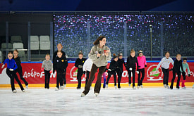 Евгения Медведева провела мастер-класс в Минске вместе с ДоброFON