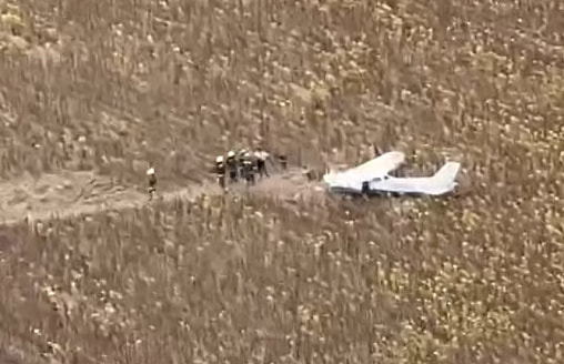 В Венгрии пьяный мужчина угнал самолет и полетел к АЭС: в воздух подняли истребители