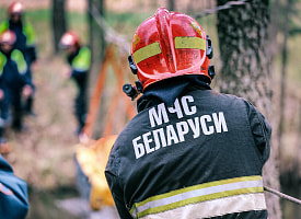 МЧС сообщило об “урагане с ледяным дождём”, который “обрушится” на Логойский район. Что происходит?