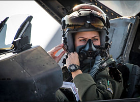 В Военной академии Беларуси начнут обучать девушек-пилотов