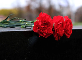 На 355 рублей меньше. С 1 марта в Беларуси резко упало пособие на погребение