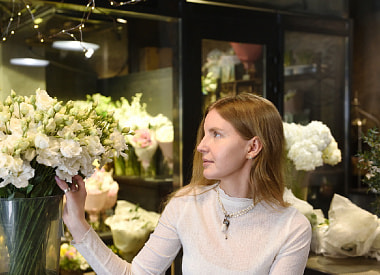 “В черном списке – хризантема и гипсофила”. Как цветочный бизнес готовится к 8 Марта 