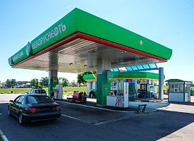 Белорусу грозит до 2 лет тюрьмы после визита на заправку – хотя ПДД он не нарушал