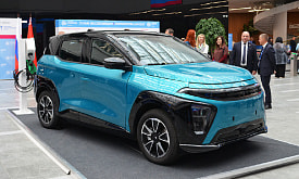 В Беларусь впервые привезли российский электромобиль “Атом”: чем электрокар отличается от своих китайских собратьев?