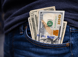 Евро сдал, доллар снова рванул. Итоги торгов в Беларуси 2 апреля