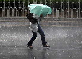 С температуры +25°C до +10°C за сутки. После африканского тепла Беларусь накроет “Скандинавия” в период циклонов
