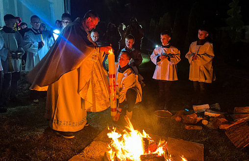 “Хрыстос Уваскрос!” – Як адзначылі Вялікдзень у касцёле на Слонімшчыне