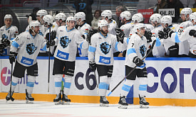 Минское “Динамо” нанесло 44 броска, но не смогло забросить в ворота лидера КХЛ