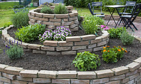 Альпийская горка: стоит ли закладывать весной