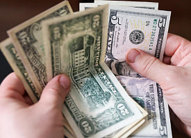 Идет на новый рекорд? Доллар устремился еще ниже в Беларуси – итоги торгов 29 января