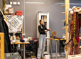 “Ніякай пяшчоты, толькі хардкор”. Спросили у современной ткачихи о трудностях ее ремесла