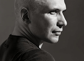 Он сделал корсет верхней одеждой. Как Готье до сих пор влияет на нашу моду