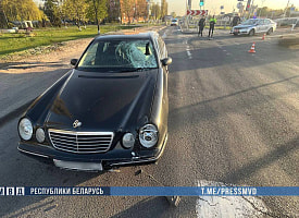 В Пинске Mercedes насмерть сбил 13-летнего подростка на электросамокате