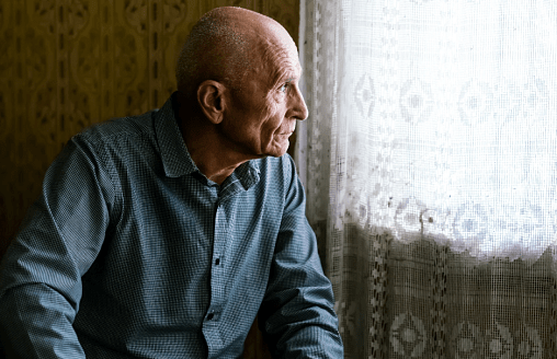 Учёные предупредили мужчин о “вечных химикатах”  – они могут ускорять старение 