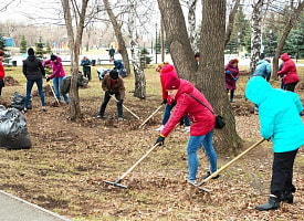 Кого могут не пустить на субботник 18 апреля? Минтруда Беларуси назвало 4 случая