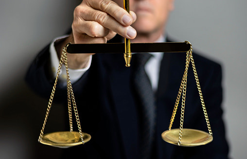 Минчанин умер после удара на парковке, но виновника не отправят в тюрьму. Почему?