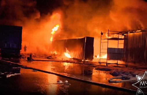 На пивном заводе “Криница” в Минске случился пожар – приехало 12 машин МЧС