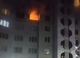 За сутки в двух городах Беларуси пожарные спасли 8 человек с высоты