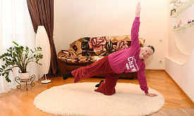 “Бабуля шарит за фитнес”. 87-летняя пенсионерка каждый день делает зарядку и восхищает своей формой соцсети