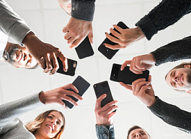 «Мой 2016-й»: какие смартфоны выбирали тогда и сейчас?