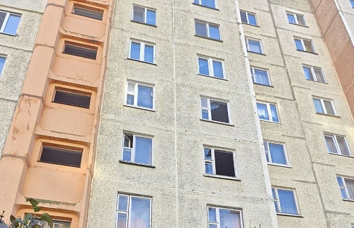 “Камни летели” - минчане показали квартиру после прорыва трубы на Жуковского. Кто выплатит компенсации?