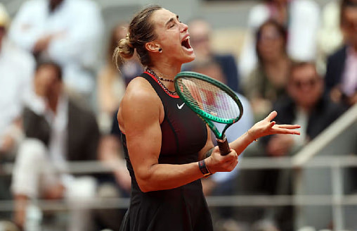 “Кто-то курит травку”: Соболенко остановила игру на US Open из-за сильного запаха каннабиса