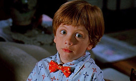 Ребенок часто моргает или дергает плечом? Возможно, он не просто устал, а страдает от нервного тика