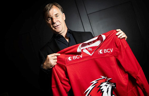 Первый чех, сыгравший 1000 матчей в НХЛ, продаёт символ главной победы карьеры