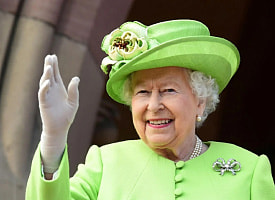 Елизавете II – 100. Что осталось от королевы, которая пережила почти весь XX век и не оставила Британию даже после смерти