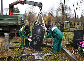 Когда коммунальщики могут снести памятник на кладбище? Минжилкомхоз Беларуси назвал условие