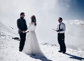 Где пожениться, если ЗАГС – это слишком скучно? 25 необычных мест планеты, где заключали брак