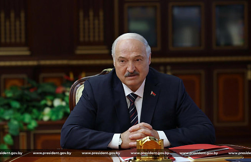 Лукашенко объяснил, зачем Беларусь готова принимать работников из Узбекистана