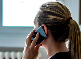 Белоруске выписали штраф 450 рублей за “оскорбления и проклятия” по телефону