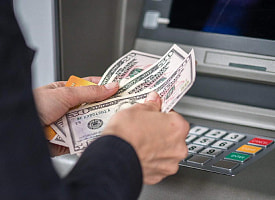 На 0,30% дороже. Доллар в Беларуси снова взлетел — итоги торгов 6 января