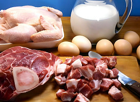 Россия ввела “усиленный контроль” для мяса и молока 7 белорусских предприятий. Что опасного нашли?