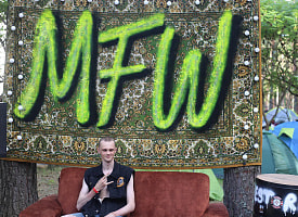 Байкеры танцуют под хип-хоп. Как проходит MotoFestWest в Барановичском районе