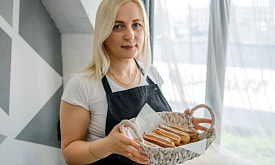 “В месяц доход с трудом доходит до 1000 рублей”: Ольга Ходыко - о проблемах в кондитерском бизнесе